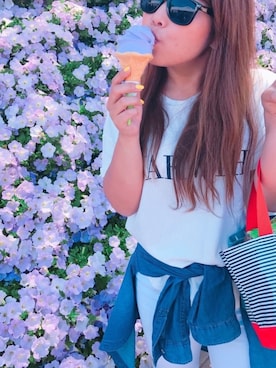 「GU（ジーユー）のアイテム（Tシャツ/カットソー、ホワイト系）」を使った、_aichiii_さん（レディース・154cm）の春コーディネート