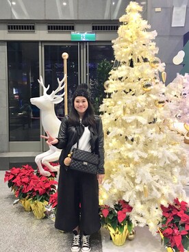 「NET（ネット）のアイテム（ハット）」を使った、Kaitlyn Liuさん（レディース・163cm）の冬コーディネート