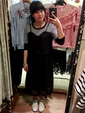 「Jingmei Storeのアイテム（ワンピース、ブラック系）」を使った、Kaitlyn Liuさん（レディース・163cm）の春コーディネート