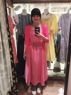 「Jingmei Storeのアイテム（ワンピース、ピンク系）」を使った、Kaitlyn Liuさん（レディース・163cm）の春コーディネート