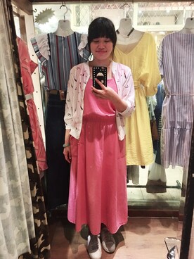 「Jingmei Storeのアイテム（フォーマルスーツ/小物、ホワイト系）」を使った、Kaitlyn Liuさん（レディース・163cm）の春コーディネート