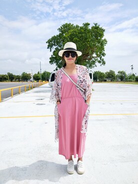 「Jingmei Storeのアイテム（ワンピース、ピンク系）」を使った、Kaitlyn Liuさん（レディース・163cm）の夏コーディネート