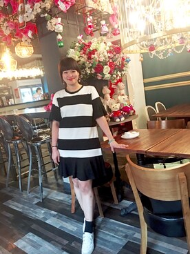 「Jingmei Storeのアイテム（ワンピース、ホワイト系）」を使った、Kaitlyn Liuさん（レディース・163cm）の秋コーディネート