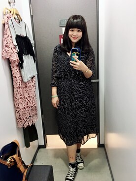 「NET（ネット）のアイテム（ワンピース、ブラック系）」を使った、Kaitlyn Liuさん（レディース・163cm）の秋コーディネート