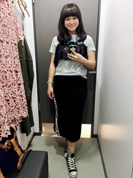 「NET（ネット）のアイテム（Tシャツ/カットソー、グレー系）」を使った、Kaitlyn Liuさん（レディース・163cm）の秋コーディネート