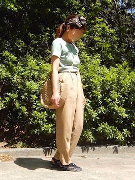 「LOWRYS FARM（ローリーズファーム）のハイウエストテーパード　869146（その他パンツ、ベージュ系）」を使った、sakiさん（レディース・167cm）の春コーディネート
