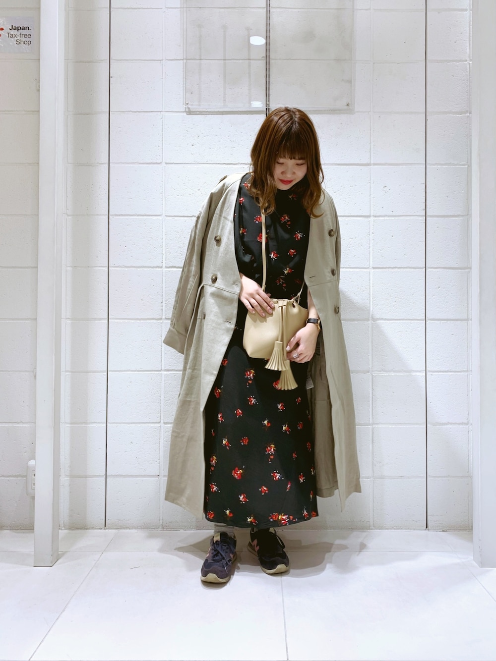 「KBFのフラワーイレヘムバイアススカート（スカート、ブラック系）」を使った、ito___chan 🐰さん（レディース・152cm）の春コーディネートの1枚目の写真