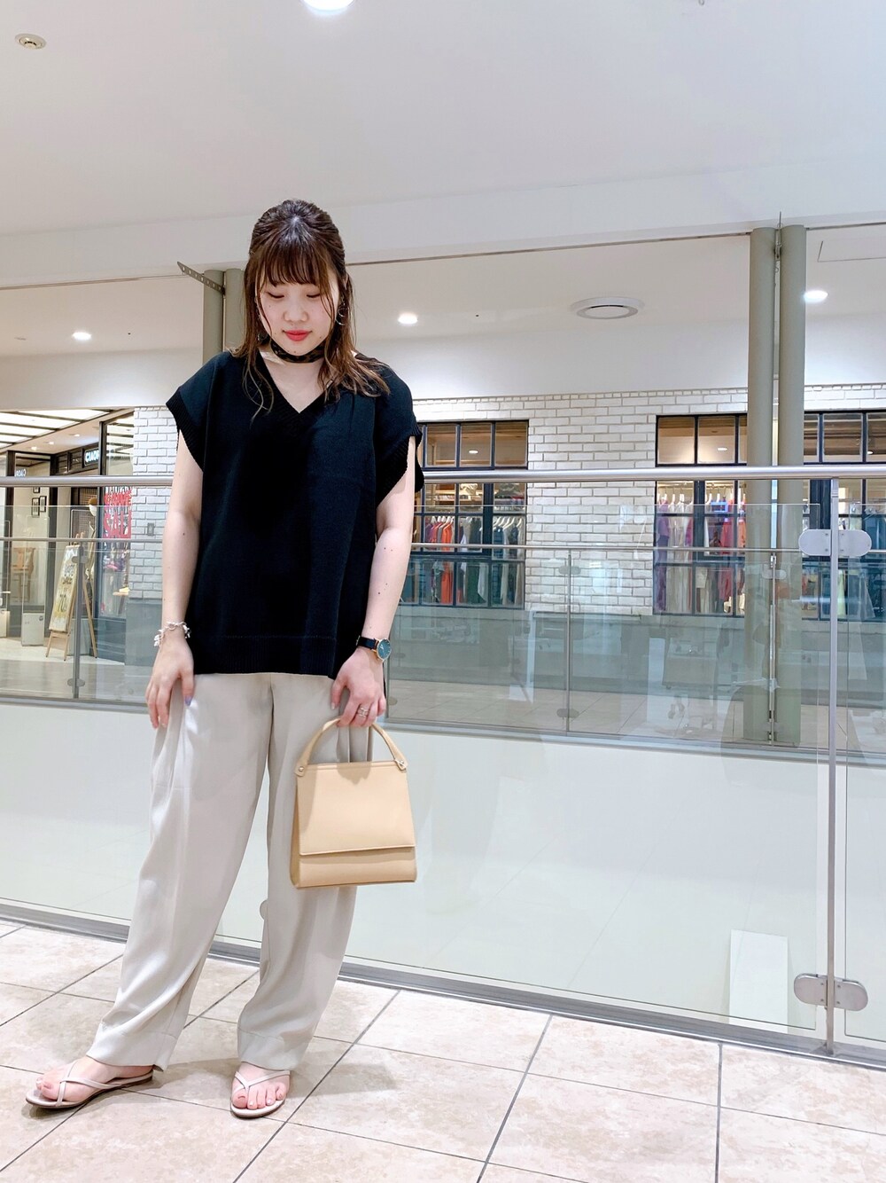 「KBFのウーリーニットノースリーブプルオーバー（ニット/セーター、ブラック系）」を使った、ito___chan 🐰さん（レディース・152cm）の夏コーディネートの1枚目の写真