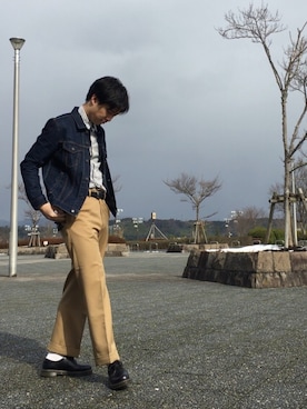 「スラックスパンツ」｜「アイテム（デニムジャケット）」を使った、ジョーさん（メンズ・177cm）の冬コーディネート