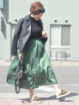 「アイテム（ライダースジャケット）」を使った、harunaさん（レディース・156cm）の春コーディネート