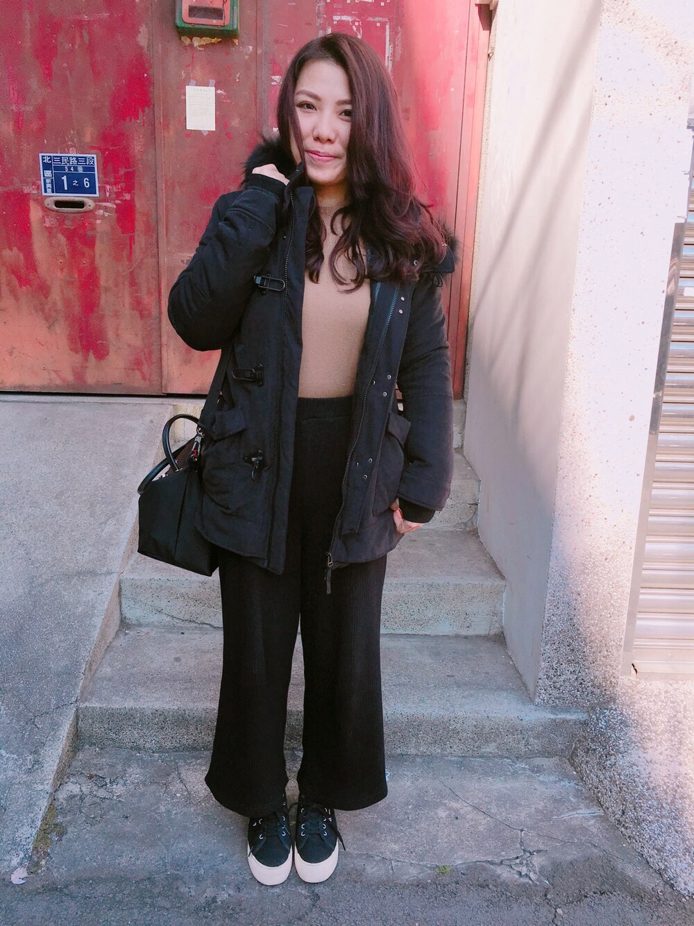 「ootd、outfit、winter、Sunnyday」｜「SLYのアイテム（ジャケット/アウター、ブラック系）」を使った、xuanさん（レディース・159cm）の冬コーディネートの1枚目の写真