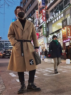「MISBHV（ミスビヘイブ）のアイテム（トレンチコート）」を使った、도깨비さん（メンズ・177cm）の冬コーディネート