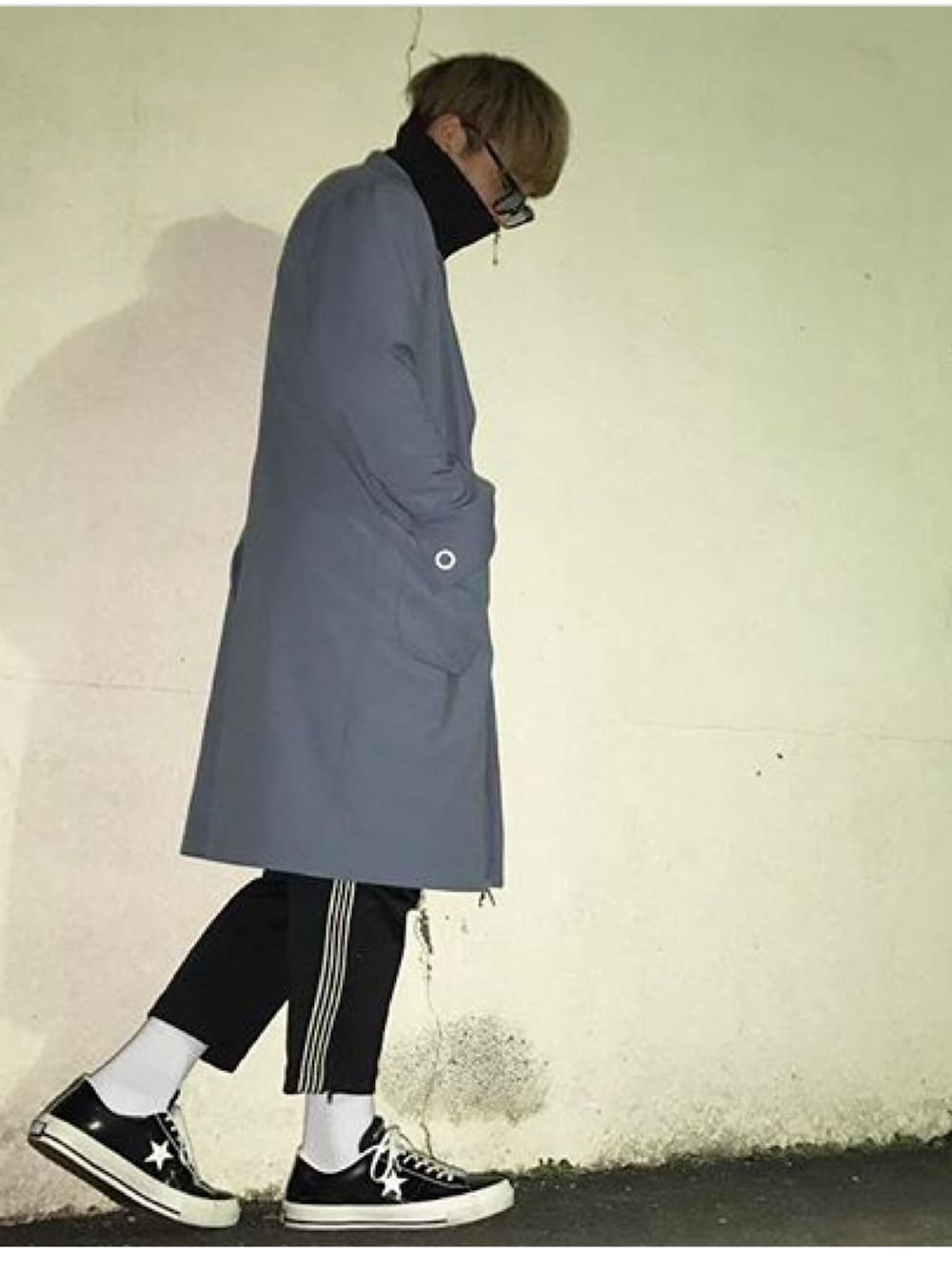 「コンバース、コンバースワンスター、converse、anderssonbell、evanlaforet、COMME des GARCONS、韓国ファッション、韓国ブランド」｜「CONVERSEのCONVERSE/コンバース ONE STAR J/ワンスター J                      （スニーカー、ブラック系）」を使った、도깨비さん（メンズ・177cm）の春コーディネートの1枚目の写真
