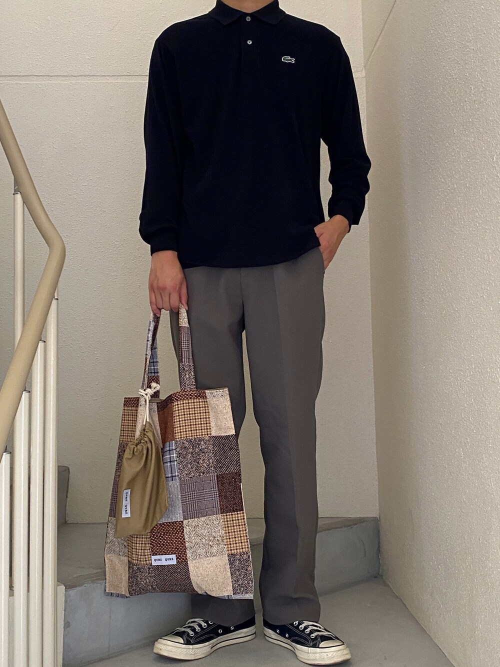 「ootd、大人カジュアル、カジュアル、シンプル、おしゃれさんと繋がりたい、今日のコーデ、夏コーデ、きれいめカジュアル、古着」｜「LACOSTEのLACOSTE / ロングスリーブ ポロシャツ（ポロシャツ、ブラック系）」を使った、ヒヨンさん（メンズ・183cm）の秋コーディネートの1枚目の写真