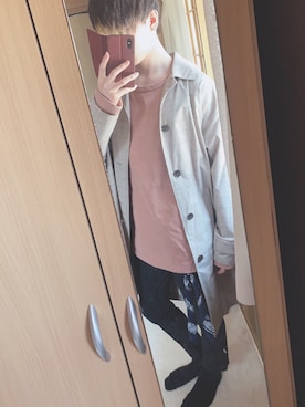 「部屋撮り」｜「アイテム（ステンカラーコート）」を使った、Yuki.さん（メンズ・168cm）の春コーディネート