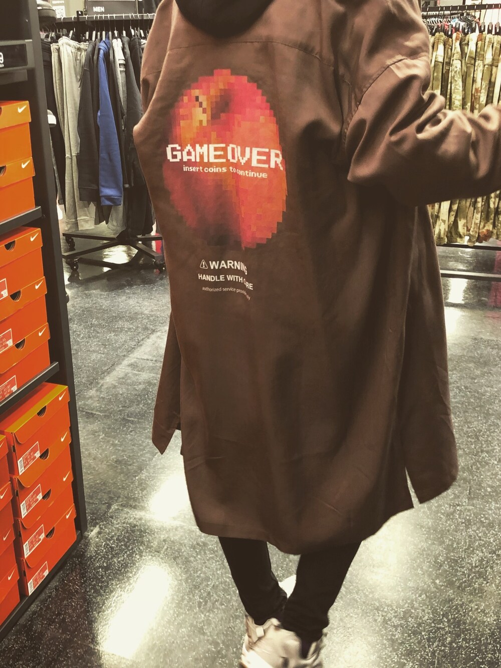 「コート、パーカー、カジュアルコーデ、私の推しブランド、おしゃれさんと繋がりたい、キレイめ、ブラック、Y-3、SHAREEF、reebok」｜「SHAREEFのアイテム（ジャケット/アウター、ブラウン系）」を使った、ゆーすけさん（メンズ・178cm）の冬コーディネートの1枚目の写真