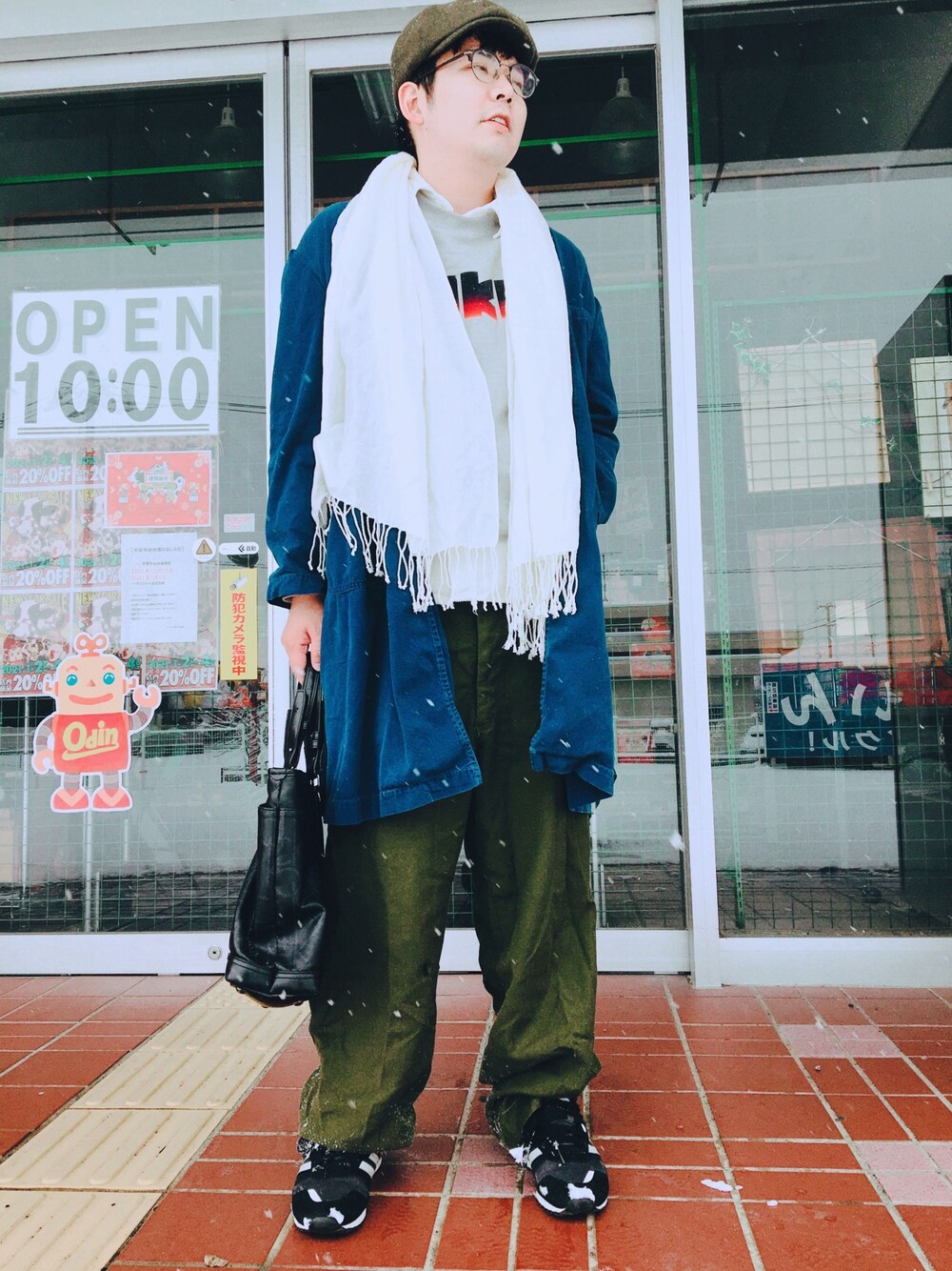 「あけましておめでとうございます！、おしゃれさんと繋がりたい、休日スタイル、新年一発目、大人コーデ、きれいめカジュアル、カジュアル、オトナカジュアル、古着、古着好きな人と繋がりたい」｜「Borsalinoのアイテム（キャスケット、グリーン系）」を使った、あらたさん（メンズ・173cm）の冬コーディネートの1枚目の写真