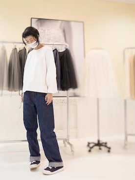 「Scye（サイ）のアイテム（パンツ）」を使った、真名子さん（レディース・172cm）の春コーディネート