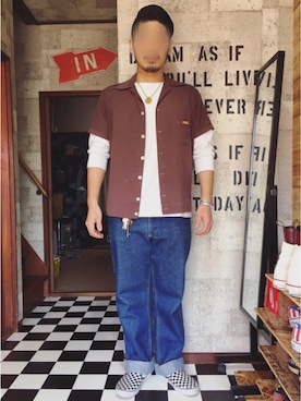 「70's」｜「アイテム（スリッポン）」を使った、PWさん（メンズ・175cm）の春コーディネート