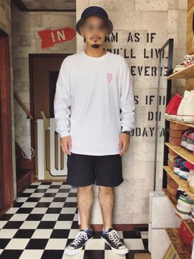 「チャックテイラー」｜「アイテム（アナログ腕時計）」を使った、PWさん（メンズ・175cm）の秋コーディネート