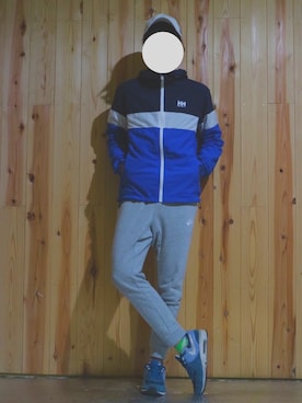 「HELLY HANSEN（ヘリーハンセン）のアイテム（ブルゾン）」を使った、まつさん（メンズ・171cm）の春コーディネート