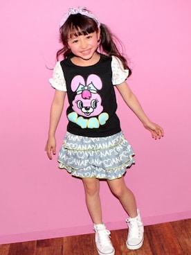 「アイテム（トップス）」を使った、ANAP KIDS Officialさん（キッズ・110cm）の春コーディネート