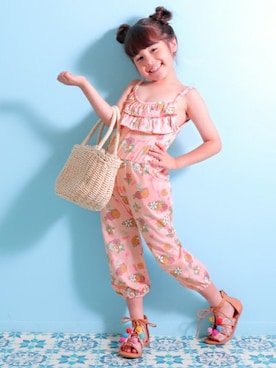 「アイテム（サロペット/オーバーオール、グレー系）」を使った、ANAP KIDS Officialさん（キッズ・110cm）の夏コーディネート