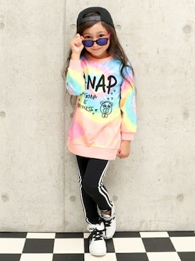 「タイダイ」｜「アイテム（チュニック）」を使った、ANAP KIDS Officialさん（キッズ・110cm）の秋コーディネート