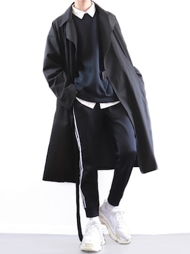 「BALENCIAGA」｜「アイテム（トレンチコート）」を使った、ぼーんさん（メンズ・178cm）の秋コーディネート