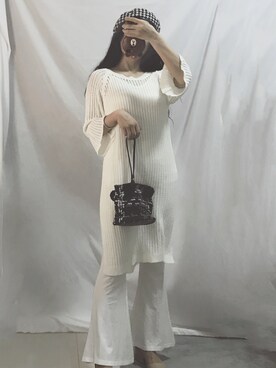 「NOのアイテム（バッグ）」を使った、Isabella さん（レディース・161cm）の秋コーディネート