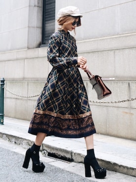 「MARC JACOBS（マークジェイコブス）のアイテム（サンダル）」を使った、Akaneさん（レディース・163cm）の秋コーディネート