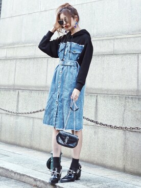 「TOGA PULLA（トーガ　プルラ）のアイテム（シューズ）」を使った、Akaneさん（レディース・163cm）の秋コーディネート