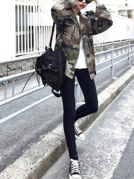 「PRADA（プラダ）のアイテム」を使った、Akaneさん（レディース・163cm）の春コーディネート