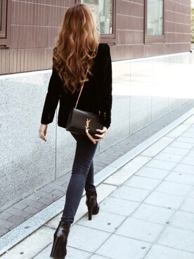 「Yves Saint Laurent（イヴサンローラン）のアイテム（ジャケット/アウター）」を使った、Akaneさん（レディース・163cm）の秋コーディネート