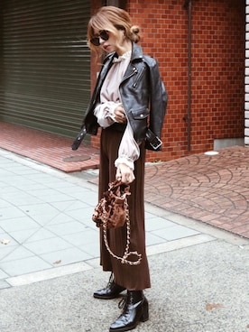 「ベロア」｜「アイテム（ライダースジャケット）」を使った、Akaneさん（レディース・163cm）の冬コーディネート