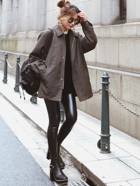 「Yves Saint Laurent（イヴサンローラン）のアイテム（ジャケット/アウター）」を使った、Akaneさん（レディース・163cm）の冬コーディネート