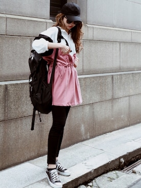 「Acne Studios（アクネストゥディオズ）のACNE STUDIOS SKIN 5 BLACK（デニムパンツ）」を使った、Akaneさん（レディース・163cm）の春コーディネート