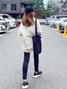 「Acne Studios（アクネストゥディオズ）のACNE STUDIOS SKIN 5 BLACK（デニムパンツ）」を使った、Akaneさん（レディース・163cm）の夏コーディネート