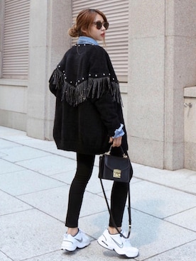 「Acne Studios（アクネストゥディオズ）のACNE STUDIOS SKIN 5 BLACK（デニムパンツ）」を使った、Akaneさん（レディース・163cm）の秋コーディネート