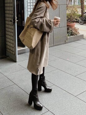 「MARC JACOBS（マークジェイコブス）のアイテム（ブーツ）」を使った、Akaneさん（レディース・163cm）の冬コーディネート
