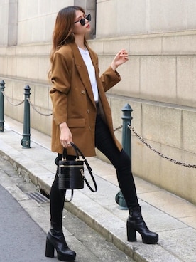 「Acne Studios（アクネストゥディオズ）のACNE STUDIOS SKIN 5 BLACK（デニムパンツ）」を使った、Akaneさん（レディース・163cm）の秋コーディネート