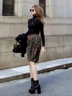 「Yves Saint Laurent（イヴサンローラン）のアイテム」を使った、Akaneさん（レディース・163cm）の秋コーディネート