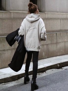 「MARC JACOBS（マークジェイコブス）のアイテム（ブーツ）」を使った、Akaneさん（レディース・163cm）の冬コーディネート