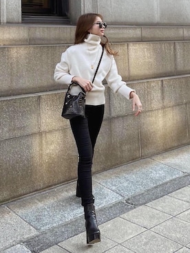 「MARC JACOBS（マークジェイコブス）のアイテム（ブーツ）」を使った、Akaneさん（レディース・163cm）の冬コーディネート