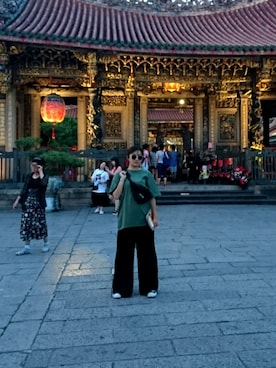 「THRASHER（スラッシャー）のアイテム（Shoulderbag、ブラック系）」を使った、まるさん（レディース）の夏コーディネート