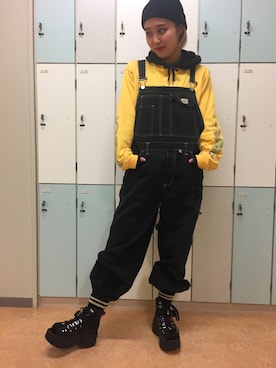 「Calvin Klein（カルバン・クライン）のアイテム（サロペット/オーバーオール）」を使った、「ちえちゃんねる」さん（レディース・158cm）の冬コーディネート