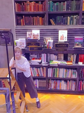 「TYAKASHAのアイテム（パンツ）」を使った、Con.Yaoさん（レディース・164cm）の夏コーディネート