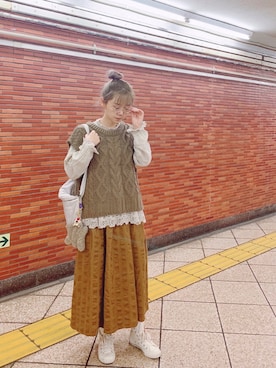 「ACCOMMODE（アコモデ）のアイテム（財布/小物）」を使った、Con.Yaoさん（レディース・164cm）の秋コーディネート