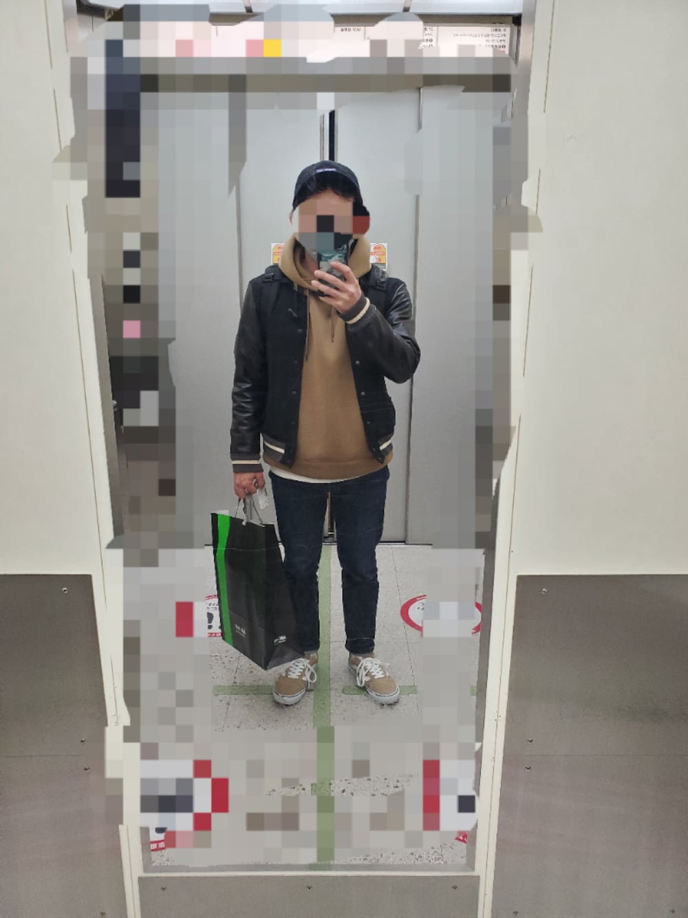 「パタゴニア、バンズ、オールドスクール、買い物帰り」｜「A.P.C.のA.P.C./ＰＥＴＩＴ　ＮＥＷ　ＳＴＡＮＤＡＲＤ（デニムパンツ、ブルー系）」を使った、tommyさん（メンズ・169cm）の春コーディネートの1枚目の写真