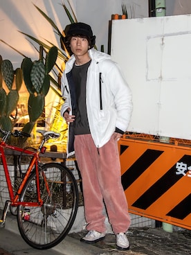 「sulvam（サルバム）のアイテム（スウェット）」を使った、TAKUさん（メンズ・171cm）の冬コーディネート